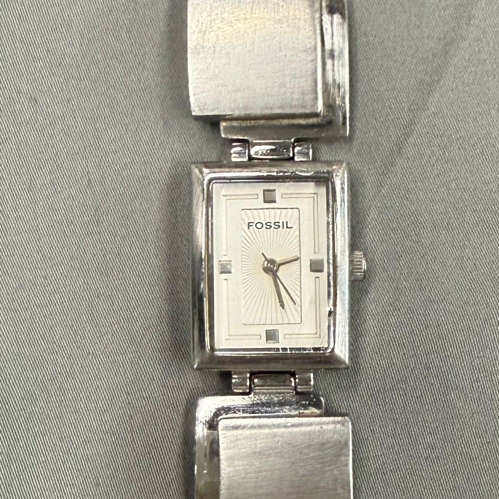 Fossil ladies retro rectangular silver tone‎ bracelet watch NEW BATTERY